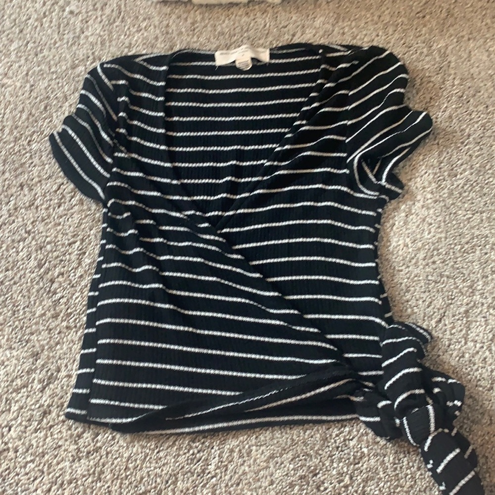 cropped tie top